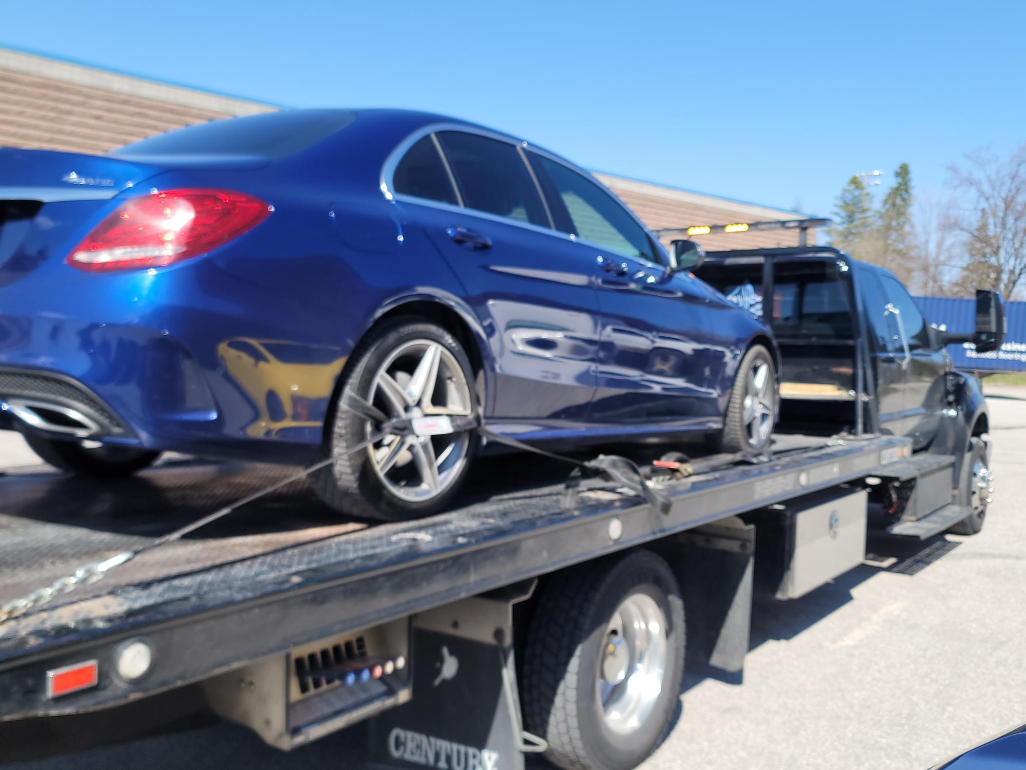 Subhan Easy Towing flatbed in service